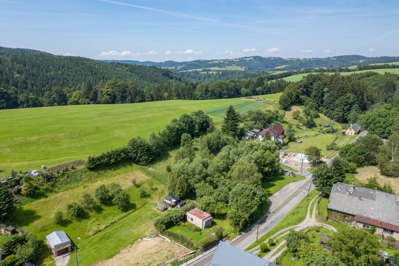 Prodej pozemků a garáže, 456 m2, Jedlí