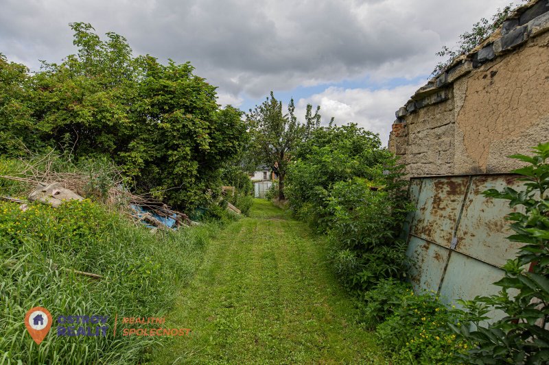 Prodej Rodinný dům 4+kk, 1049 m2, Štětovice