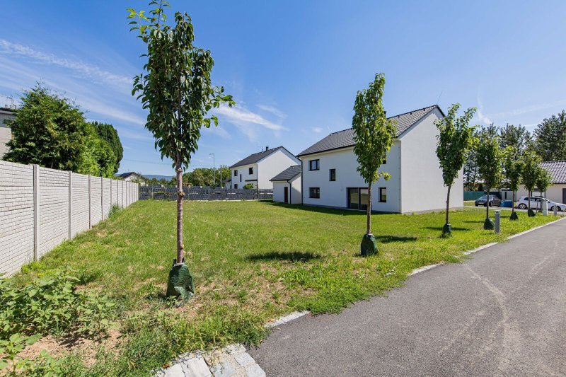 Prodej, novostavby, pozemek 854 m² v obci Svésedlice