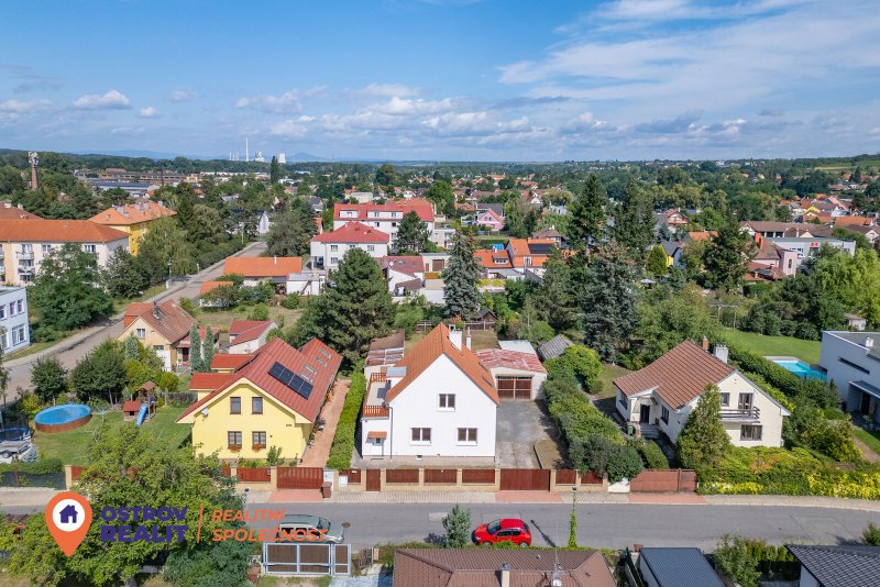 Prodej rodinného domu 5+1, 1004 m², Mělník