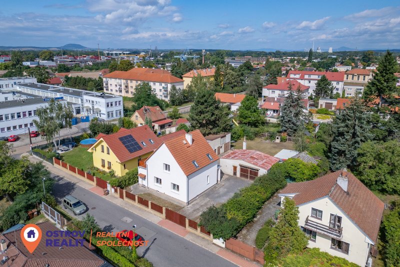 Prodej rodinného domu 5+1, 1004 m², Mělník