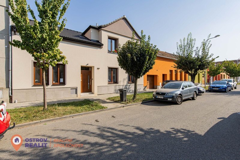 Prodej, rodinný dům 4+kk, 312 m², Prostějov