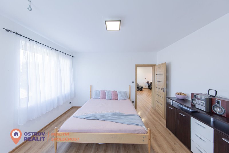 Prodej, Rodinný dům, 6+kk, 2 793 m², Lešany