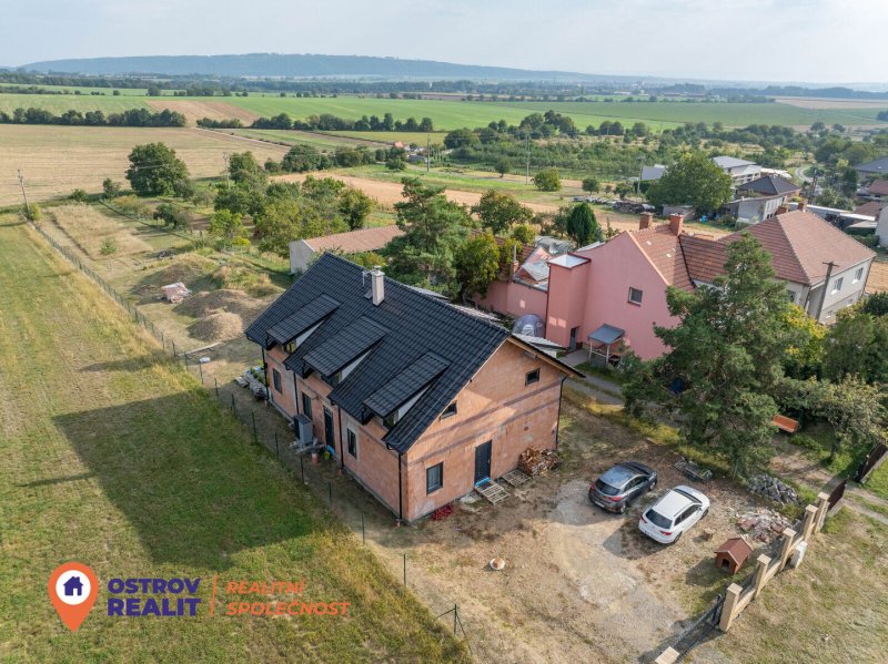 Prodej, Rodinný dům, 6+kk, 2 793 m², Lešany