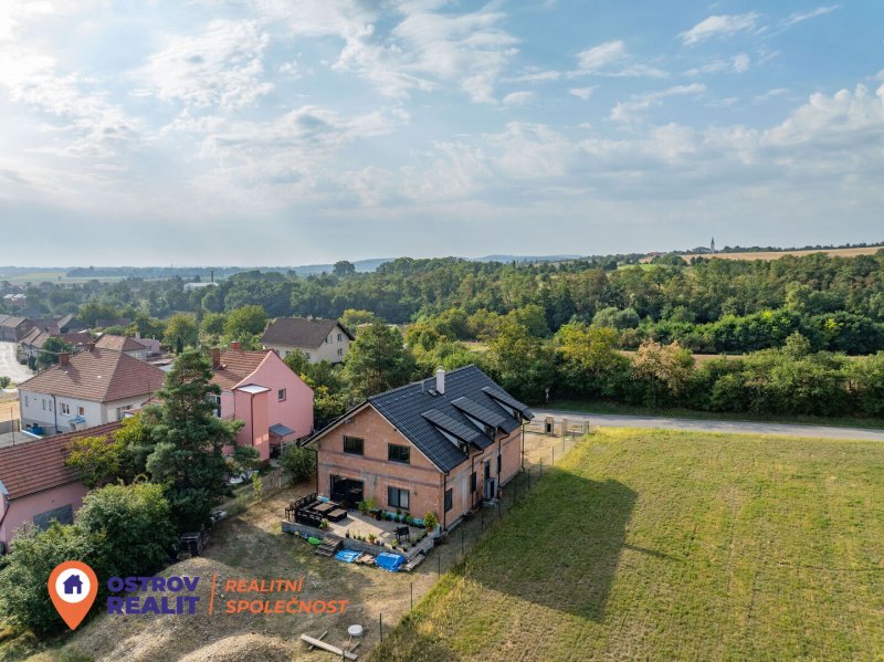 Prodej, Rodinný dům, 6+kk, 2 793 m², Lešany