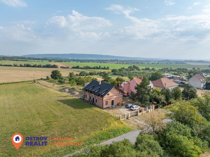 Prodej, Rodinný dům, 6+kk, 2 793 m², Lešany