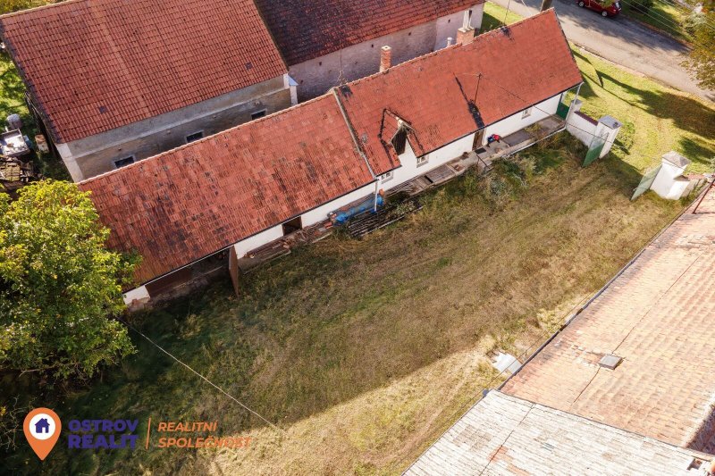 Prodej, zemědělská usedlost, pozemky 11145 m2, Chlum